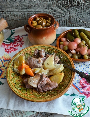 Голень индейки с картофелем